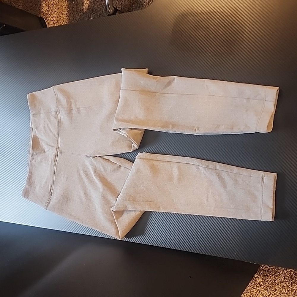 Athleta legging pants, size XS. Gray. W-32